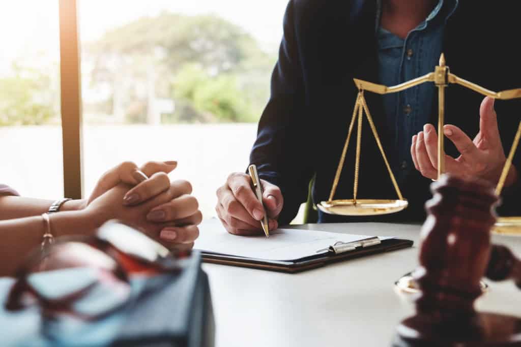 Court Applications vs. Mediation: A Less Stressful Path with EH Mediation Cumbria